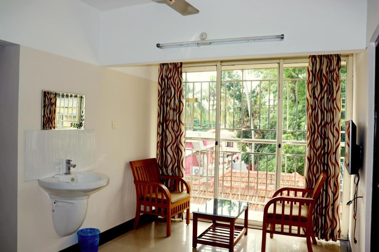 Uthradam Towers Hotel Thiruvananthapuram Exterior photo